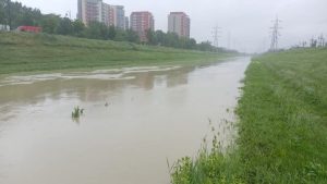 FOTO: Bahluiul are diguri înalte în municipiul Iași