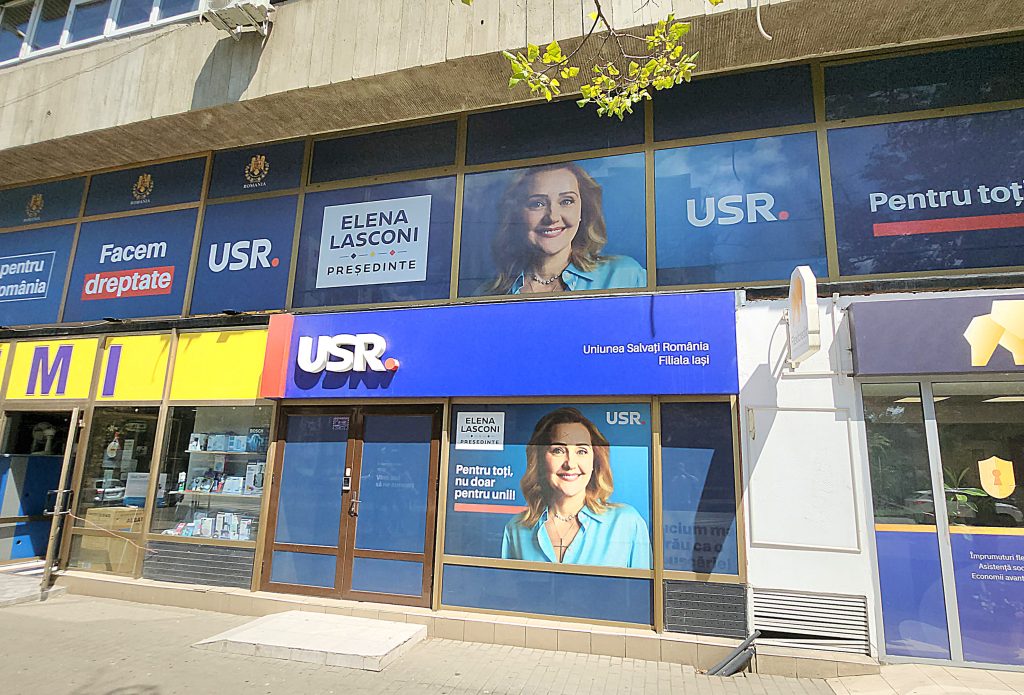 FOTO: Elena Lasconi este promovată ca președinte, pe sediul USR Iași de pe Independenței