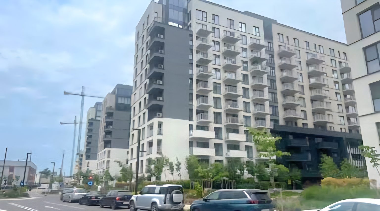 FOTO: Silk District construiește blocuri între Baza 3 și Țesătura