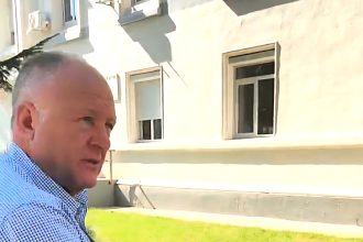 FOTO: Fostul polițist examinator a fost chemat miercuri la IPJ Iași ca să fie inculpat